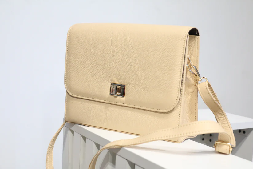 IMG_0331 Stylish Women’s Cow Leather Handbag-Cream Color - Image 1
