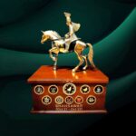 HORSE WITH CUSTOMIZED LOGO