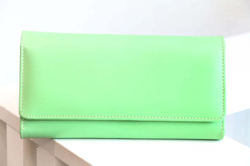 WhatsAppImage2025-07-27at1.51.47AM_1 Luxury Ladies Leather Wallet – Rich-Green Cowhide - Image 1